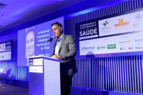 Diretor do CNSaúde: 