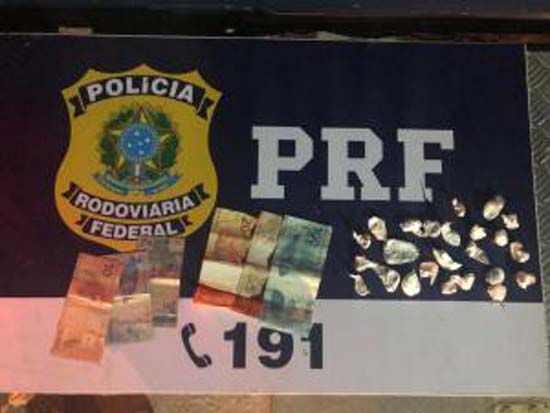 Dois presos: Cocaína é apreendida pela PRF