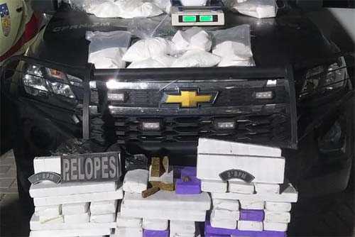 PM prende dupla com quase 160 kg de maconha e cocaína, em Maceió