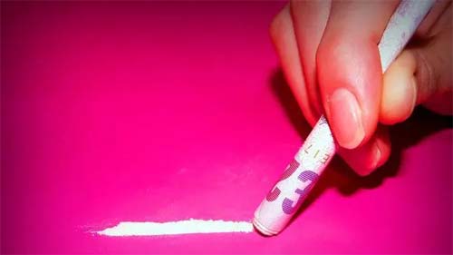 Cocaína rosa: a perigosa droga festiva na Europa