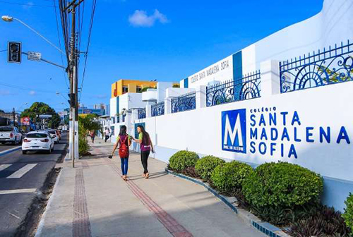 Poucas escolas adiaram retorno das aulas