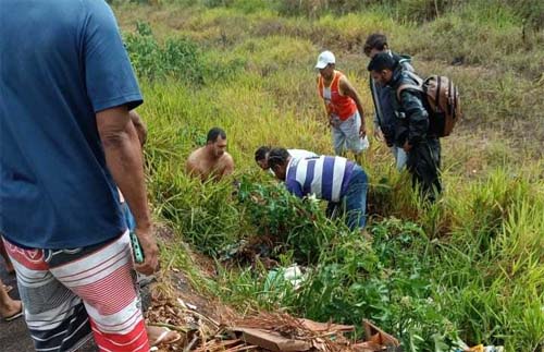 Colisão entre motos deixa um morto e dois feridos na BR 101
