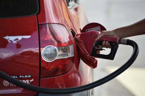 Lira diz que PECs dos Combustíveis estão definitivamente enterradas