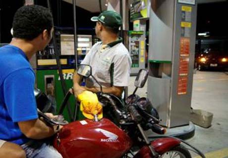 Procon fará pesquisa para avaliar se aumento da gasolina é abusivo em AL