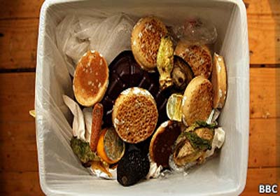 Metade da comida do mundo vai parar no lixo, diz relatório
