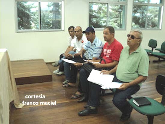 Vereador é expulso de sessão da Comissão de Licitação da Prefeitura por contestar a não abertura de um envolope com a proposta mais barata