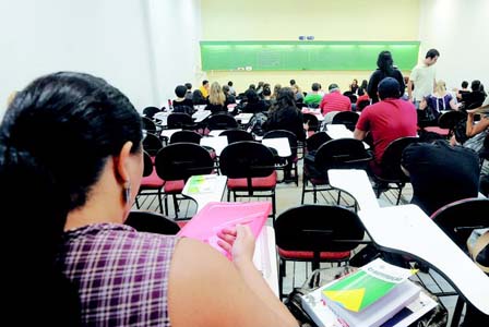 Concursos abrem quatro mil vagas das 22 mil previstas para 2015