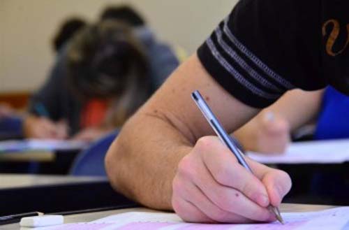 Pelo menos 16 órgãos abrem inscrições para quase 2 mil vagas em concursos na segunda