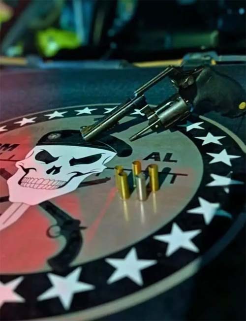 Suspeito de homicídio é morto em confronto com militares