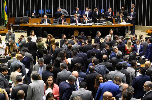 Congresso se reúne na terça-feira para votar vetos e créditos extras  Fonte: Agência Senado