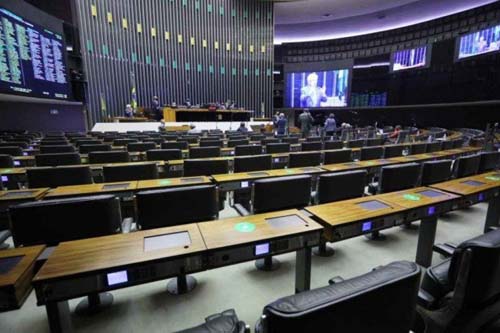 Congresso aprova PL que vai pagar bolsas atrasadas