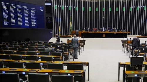 Após STF, Congresso quer aumentar os próprios salários para R$ 36,8 mil