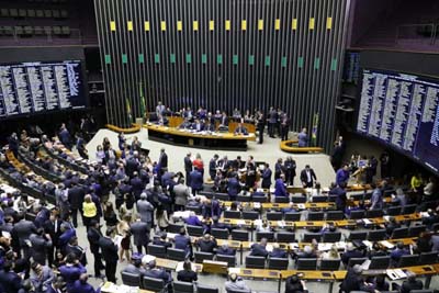 Congresso se reúne na quarta para votar vetos, créditos e LDO