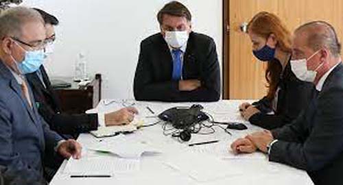 Conversa de Bolsonaro e Putin indica que Brasil possa ter mudado política externa, dizem analistas