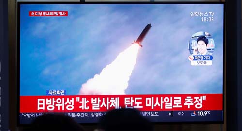 Kim Jong-un 'muito satisfeito': lançamento de mísseis norte-coreanos seria sinal para EUA