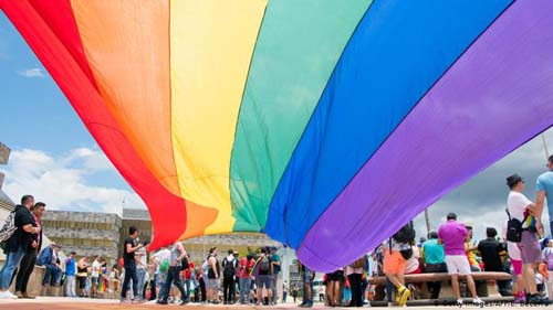 Como o arco-íris se tornou bandeira LGBT