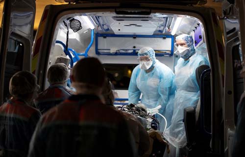 1 milhão de infectados e mais de 50 mil mortos por coronavírus no mundo