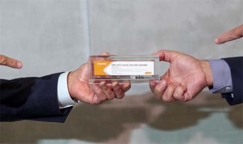 Anvisa suspende testes da CoronaVac; chefe do Butantan fala em morte não ligada à vacina