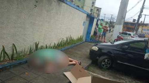 Homem é executado a tiros quando jogava lixo na porta de casa no José Tenório