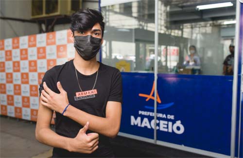 Tem vacina no Carnaval! Confira locais e horários onde se imunizar contra a Covid-19