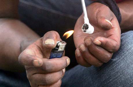 De efeito avassalador, o crack é sete vezes mais potente que a cocaína