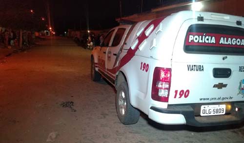 Mulher é assassinada a tiros dentro de residência no Bairro Privavera em Arapiraca