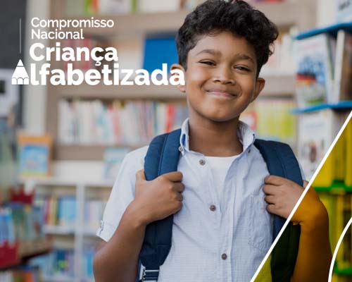 MEC debate monitoramento e avaliação de políticas da educação básica