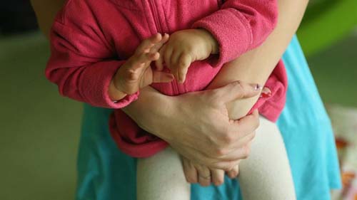 'Minha filha foi registrada com nome de anticoncepcional': a mãe que foi à Justiça após pai descumprir acordo sobre como chamar criança