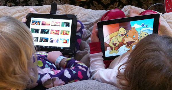 Pesquisa quer entender impacto de telas no desenvolvimento da linguagem em crianças