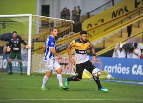 Didira faz dois golaços, e CSA vence o Criciúma por 3x1