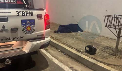Homem assassinado a tiros em via pública tinha antecedentes criminais, incluindo caso de estupro