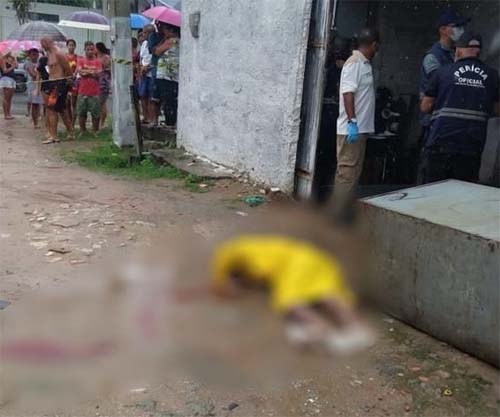 Funcionário do Centro de Zoonoses é assassinado com seis tiros em esquina de rua, em Maceió