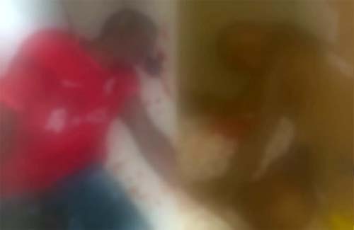 Quarteto armado invade residência e executa dois homens