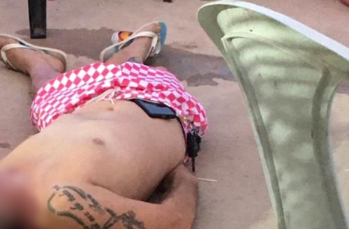 Criminosos pagam para entrar em festa de carnaval e assassinar jovem