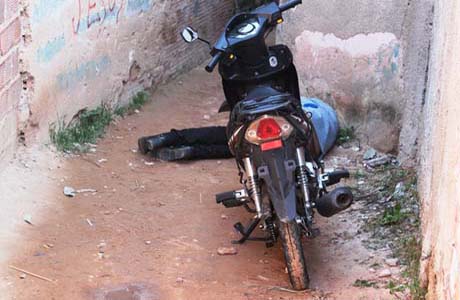 Homem é executado a tiros em beco nas proximidades da Ladeira do Óleo