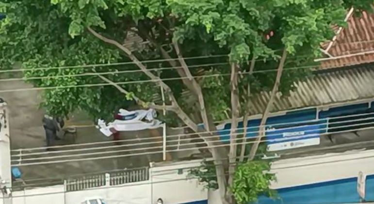 Homem atira na ex-mulher e se mata em unidade de saúde de SP