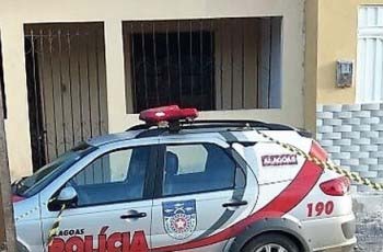 Homem é assassinado a facadas na cidade de Penedo