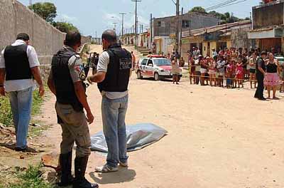 Homem é assassinado a facadas no bairro da Pitanguinha