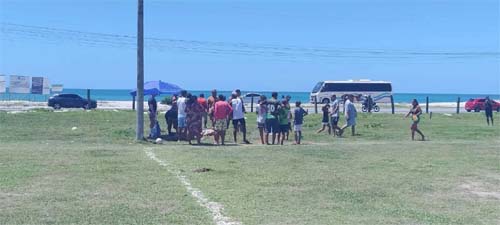 Homem morto durante partida de futebol foi atingido por 7 tiros