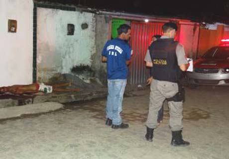 Jovem de 17 anos morre na porta de casa em Rio Largo