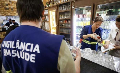 Expansão do Escândalo do Metanol: Autoridades Intensificam Vigilância em Diversas Regiões do Brasil