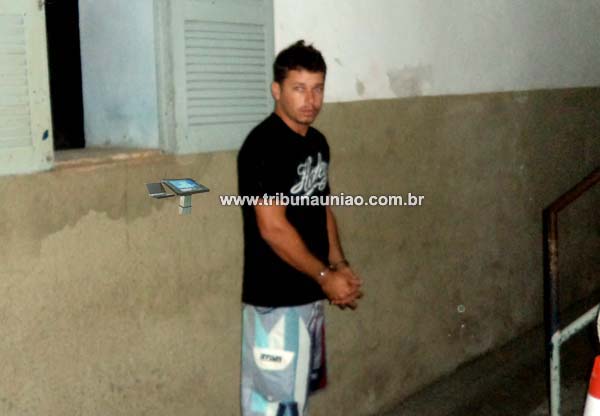 PC prende 'Galego' acusado de matar em União o estudante João Francisco Simões de Azevedo e o machante Fábio Lima Silva