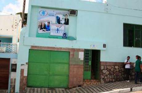 Cinco homens assaltam cursinho na ladeira da Catedral e fazem refém