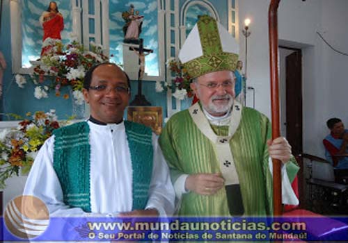 D. Antonio Muniz Arcebispode Maceió empossa nova padre de Santana do Mundaú