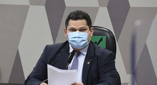 Rosa Weber encaminha à PGR notícia-crime contra Alcolumbre