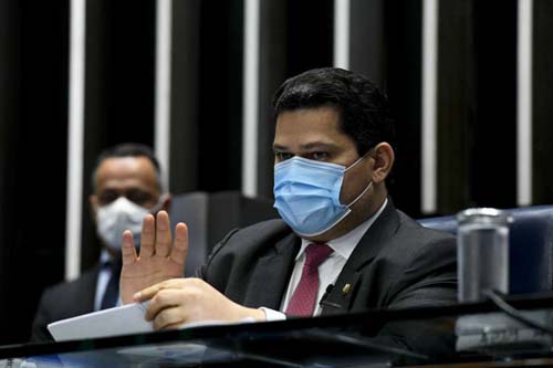 Centrão chega ao Senado e faz articulação pró-governo