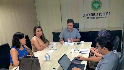 Defensoria Pública e Gerência de Saúde Mental avaliam tratamento para dependentes químicos