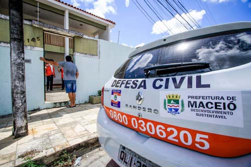 Defesa Civil monitora áreas de risco de Maceió