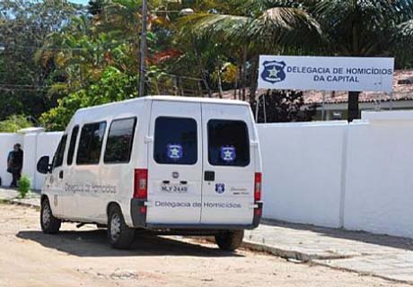 Jovem é executado em via pública de Maceió com 25 tiros