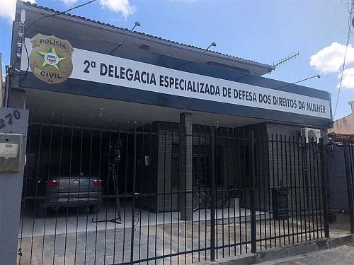 Passageira de ônibus de excursão é agredida com socos por ex-marido
